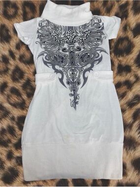 Short White Turtleneck Sleeve dress with Ornate Gray Graphic